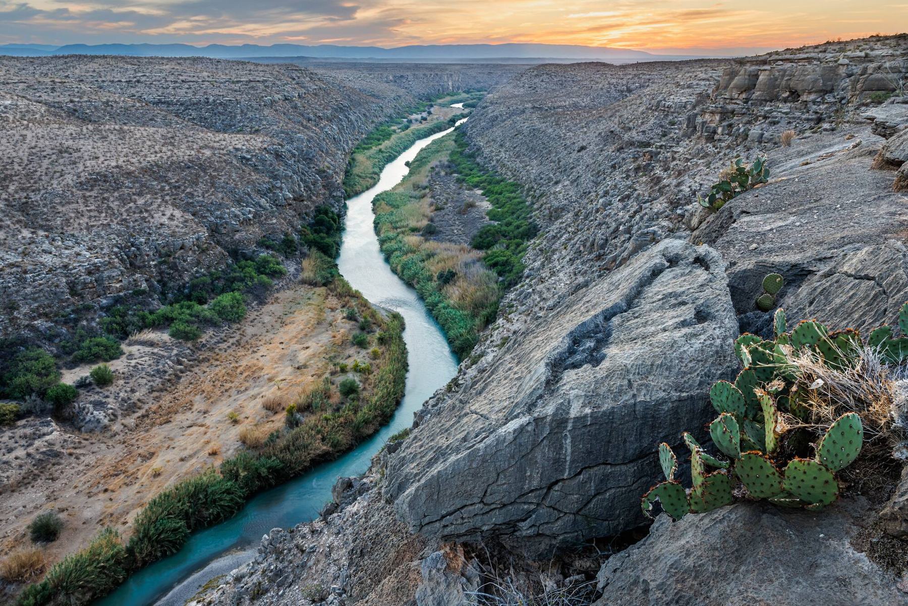 Let Texans Do Texas – The Big Bend Border Solution